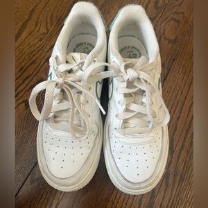 Nike Kids White and Green Sneakers